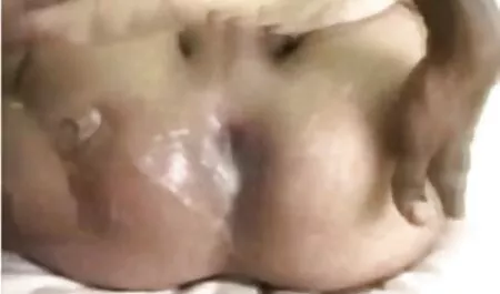 Reife Mutter bringt jungen deutschsprachige gratis pornofilme Mann das Ficken bei