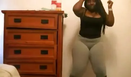 Babe masterbiert ihre deutschepornofilme kostenlos haarige Muschi, haarige Gruben, schöne Brustwarzen