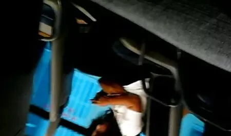 Vollbusige exotische Milf, die schmutzig deutsche teen pornos kostenlos spielt und spricht