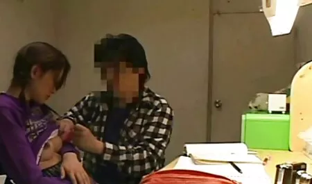 Mutter mit riesigen schlaffen Brüsten & 2 Männern amateursexfilme gratis