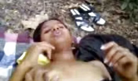 Vollbusige und deutschsprachige hd pornos haarige Amateur Freundin anal mit Sperma
